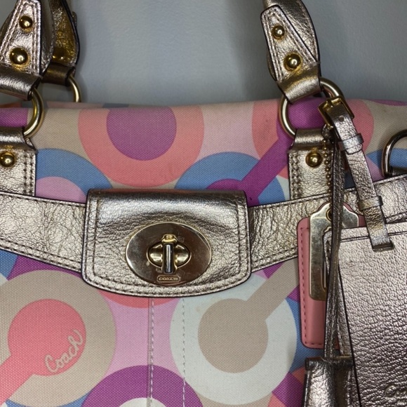 Coach Penelope Op Art Travel Luggage Bag - RARE 🦄 - Picture 2 of 10